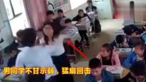 一群人站一起的照片（一群人站着图片）