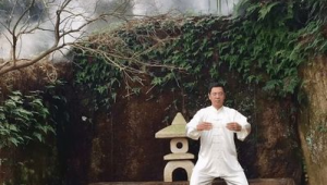 醒世无量气上头（醒世无量现在还站桩吗）